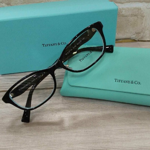 Tiffany & Co.(ティファニー)のティファニー メガネ ブラック 人気モデル 再入荷 レディースのファッション小物(サングラス/メガネ)の商品写真