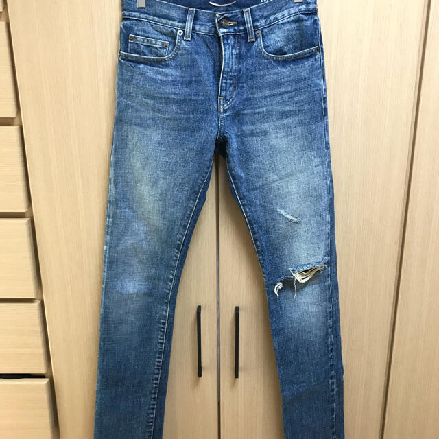 Saint Laurent(サンローラン)の国内正規 Saint Laurent サンローランパリ ニークラッシュ デニム メンズのパンツ(デニム/ジーンズ)の商品写真