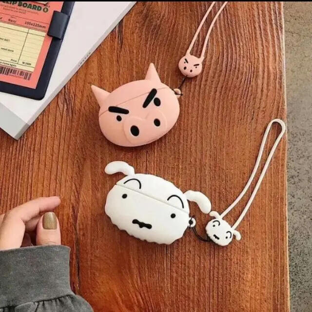新品 Airpods pro ケース クレヨンしんちゃん シロ キャラクターの通販 by disney's shop|ラクマ