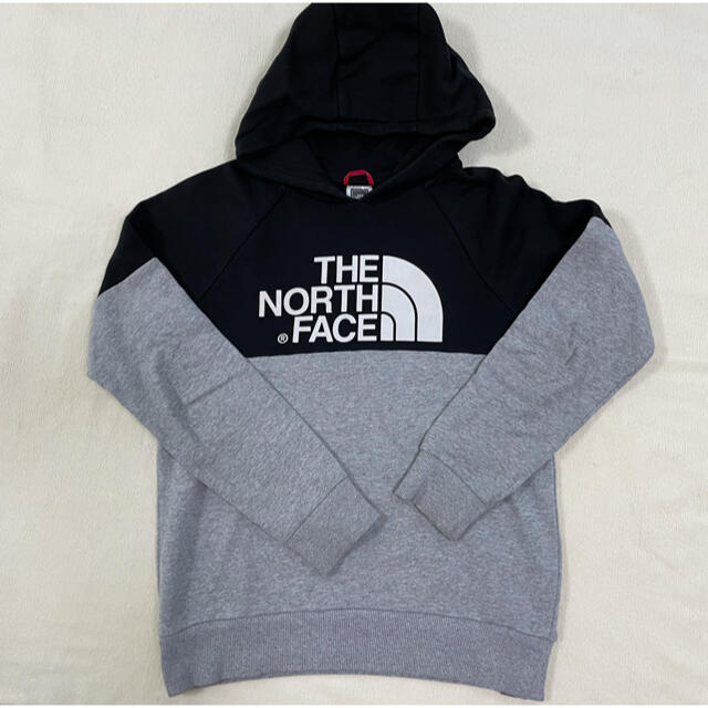 THE NORTH FACE(ザノースフェイス)のTHE NORTH FACE キッズ 150cm キッズ/ベビー/マタニティのキッズ服男の子用(90cm~)(ジャケット/上着)の商品写真