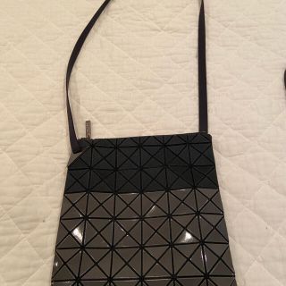 イッセイミヤケ(ISSEY MIYAKE)のbaobaoショルダーバック(ショルダーバッグ)