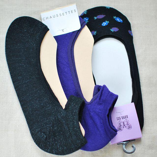 ANNA SUI(アナスイ)のくるぶし靴下３足セット　黒＆紫 レディースのレッグウェア(ソックス)の商品写真