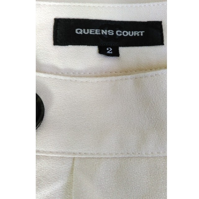 QUEENS COURT(クイーンズコート)のQueens court オフホワイトのショートパンツ レディースのパンツ(ショートパンツ)の商品写真