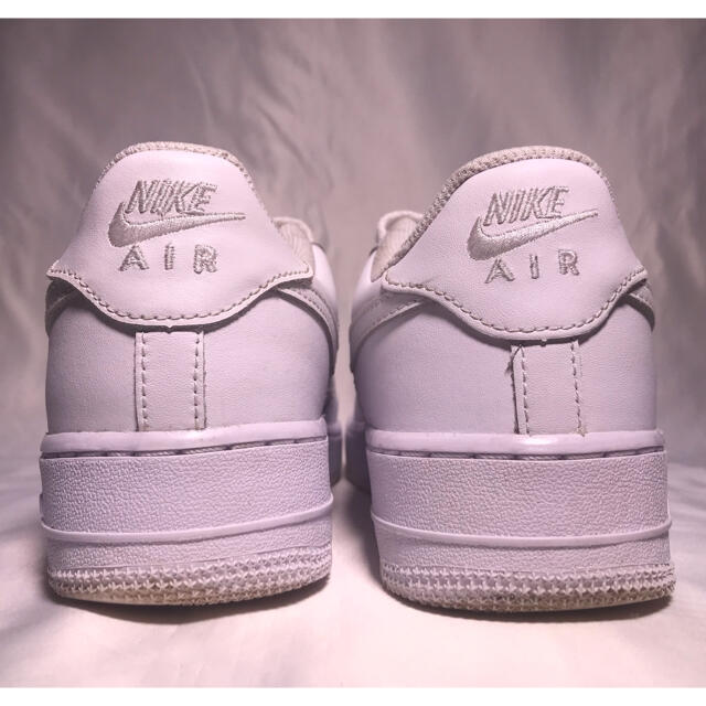 NIKE(ナイキ)のNIKE AIR FORCE 1 LOW GS WHITE 24.0cm レディースの靴/シューズ(スニーカー)の商品写真