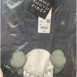 ユニクロ(UNIQLO)のユニクロ　カウズ UNIQLO kaws  Ｔシャツ サイズXL ブラック(Tシャツ/カットソー(半袖/袖なし))