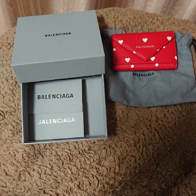 Balenciaga(バレンシアガ)の土日も発送！【限定品】バレンシアガ   キーケース ６連　バレンタイン限定モデル レディースのファッション小物(キーケース)の商品写真