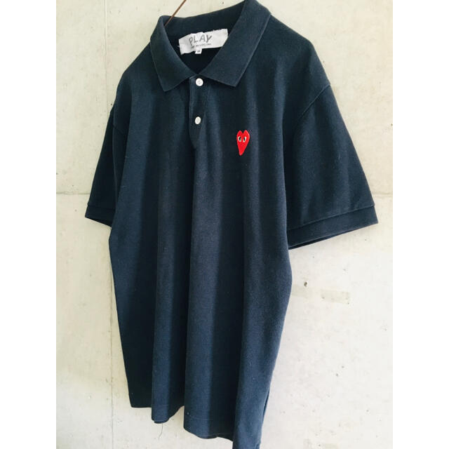 COMME des GARCONS(コムデギャルソン)の【★名作★正規★メンズM！】プレイコムデギャルソン 黒 予備ボタン付 ポロシャツ メンズのトップス(ポロシャツ)の商品写真