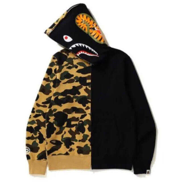 A BATHING APE(アベイシングエイプ)のA BATHING APE CAMO SHARK FULLZIP HOODIE メンズのトップス(パーカー)の商品写真