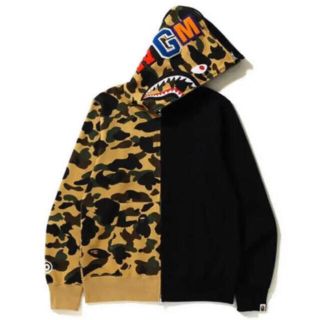 アベイシングエイプ(A BATHING APE)のA BATHING APE CAMO SHARK FULLZIP HOODIE(パーカー)