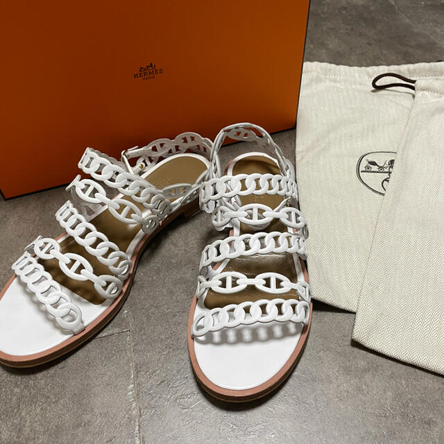 最終値下げHERMES エルメス シェーヌダンクル サンダル ホワイト coren
