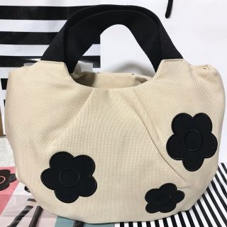 マリークワント(MARY QUANT)のマリークワント　トートバッグ　デイジー新品　バルーンデイジー　ハンドバッグ(トートバッグ)