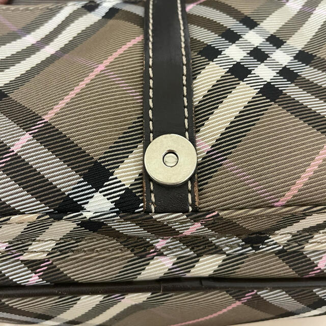 BURBERRY BLUE LABEL(バーバリーブルーレーベル)のバーバリー　ショルダーバック レディースのバッグ(ショルダーバッグ)の商品写真