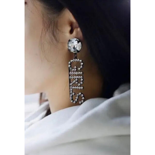 Ashley Williams girls earring