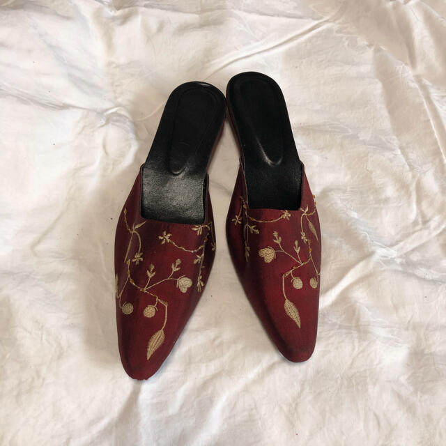 DEPT(デプト)の最終値下 vintage 刺繍 ミュール パンプス サンダル レディースの靴/シューズ(ハイヒール/パンプス)の商品写真