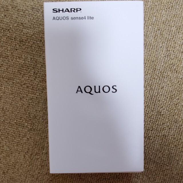 AQUOS(アクオス)のAQUOS sense4 liteブラック　新品未開封 スマホ/家電/カメラのスマートフォン/携帯電話(スマートフォン本体)の商品写真