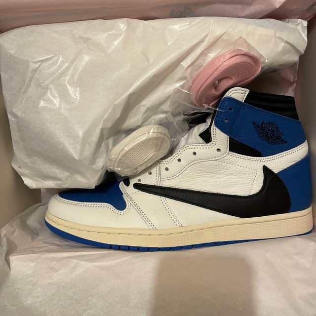 NIKE(ナイキ)の最終値下げ JORDAN 1 TRAVISSCOTT FRAGMENT メンズの靴/シューズ(スニーカー)の商品写真