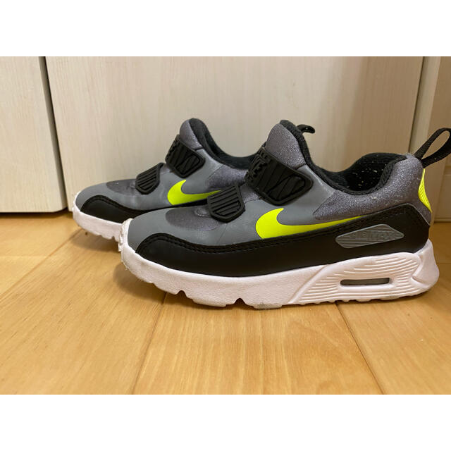 NIKE(ナイキ)のナイキ　NIKE スニーカー　15cm キッズ/ベビー/マタニティのキッズ靴/シューズ(15cm~)(スニーカー)の商品写真