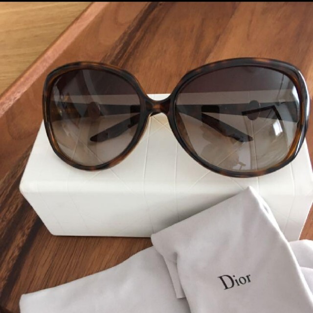 Christian Dior(クリスチャンディオール)の正規品✳︎百貨店購入　Diorサングラス レディースのファッション小物(サングラス/メガネ)の商品写真