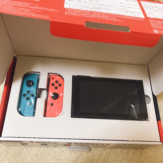 Nintendo Switch(ニンテンドースイッチ)のNintendo 任天堂 Switch 本体 エンタメ/ホビーのゲームソフト/ゲーム機本体(家庭用ゲーム機本体)の商品写真