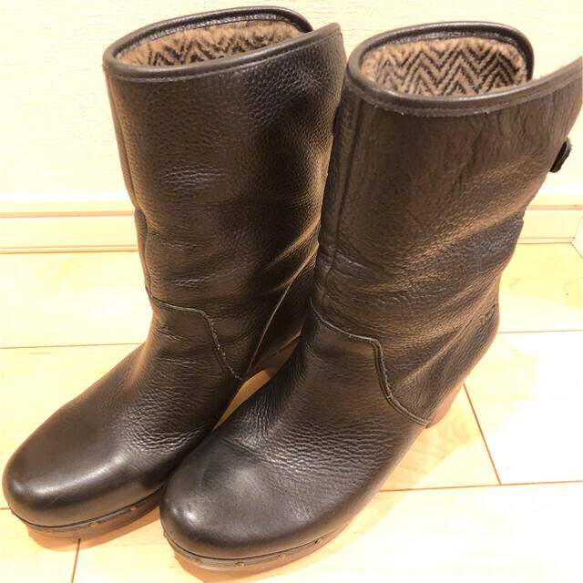 超美品☆UGG®Cora Lynnボアウッドヒールブーツ 1