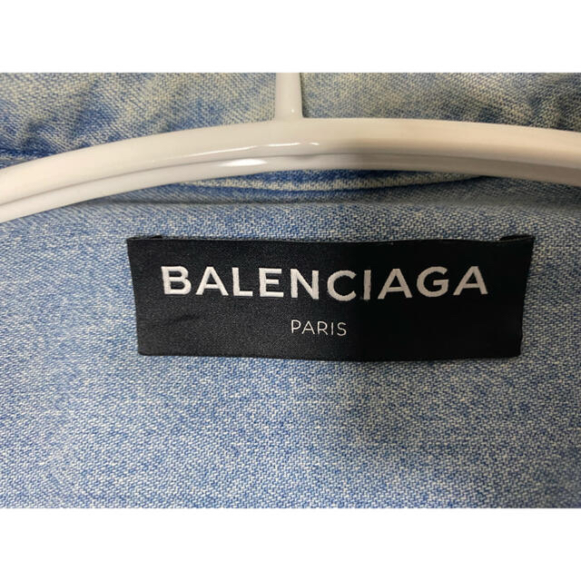 Balenciaga ウォッシュド デニムシャツの通販 by TTT｜バレンシアガならラクマ - BALENCIAGA バッグロゴ 得価HOT