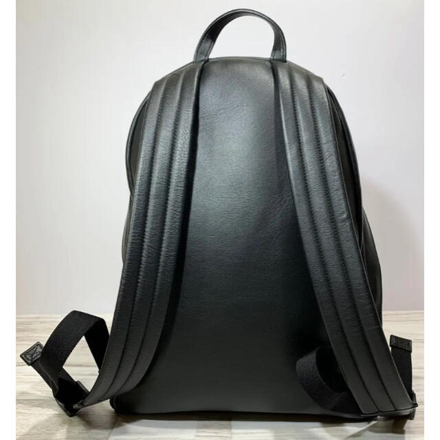 Balenciaga(バレンシアガ)の定価20.1万/20%off バレンシアガ エブリデイバックパック/ブラック メンズのバッグ(バッグパック/リュック)の商品写真