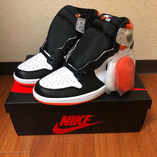 NIKE(ナイキ)の最終値下NIKE AIR JORDAN1 electro orange 26.5 メンズの靴/シューズ(スニーカー)の商品写真