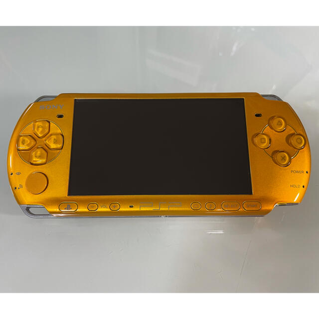 PlayStation Portable(プレイステーションポータブル)の美品　PSP-3000  ブライトイエロー エンタメ/ホビーのゲームソフト/ゲーム機本体(携帯用ゲーム機本体)の商品写真