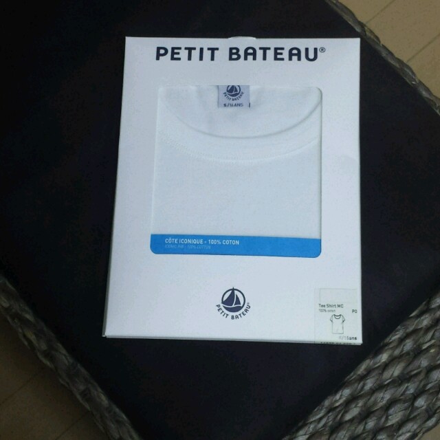 PETIT BATEAU(プチバトー)の★PETIT BATEAU★クルーネックTシャツ白★新品未使用★ レディースのトップス(Tシャツ(半袖/袖なし))の商品写真
