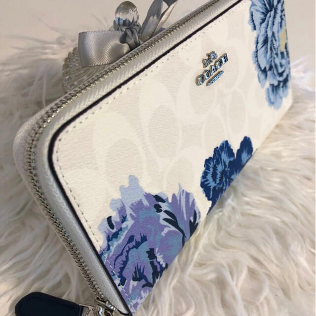 コーチ長財布 花柄 ホワイト ブルー フラワー COACH レディース財布 レディースのファッション小物(財布)の商品写真