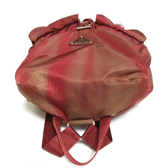 PRADA(プラダ)のPRADA プラダ ナイロン リュック レッド シルバー レディースのバッグ(リュック/バックパック)の商品写真