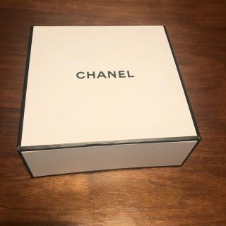 シャネル(CHANEL)の美品✨CHANEL✨ギフトボックス＋メッセージカード＋リボン　セットで‼️(ショップ袋)