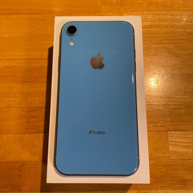 iPhone(アイフォーン)の値下げ！美品！iPhone XR 64GBブルーSIMフリーケース２個サービス スマホ/家電/カメラのスマートフォン/携帯電話(スマートフォン本体)の商品写真