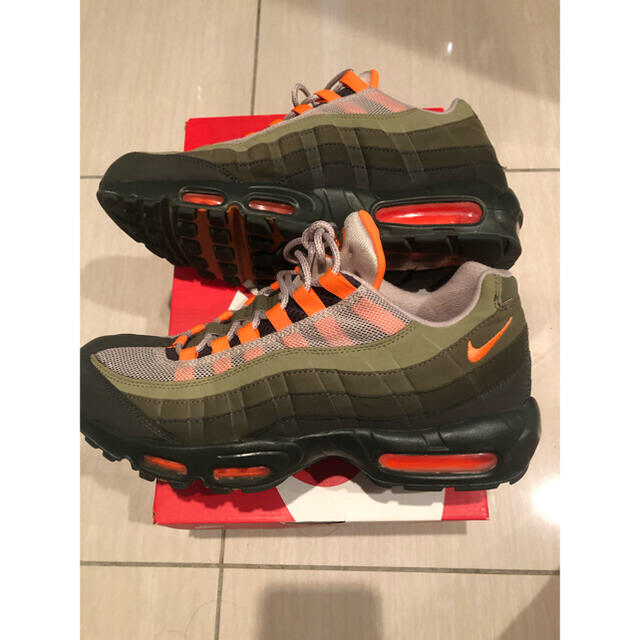 nike air max95og トータルオレンジ the apartment