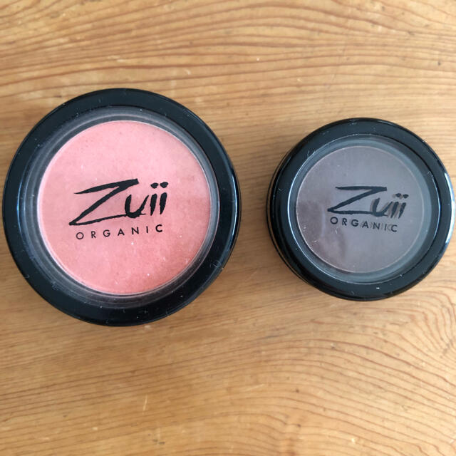 Zuii ORGANIC  ズイ フローラ　ブラッシュ　アイシャドウ コスメ/美容のベースメイク/化粧品(チーク)の商品写真