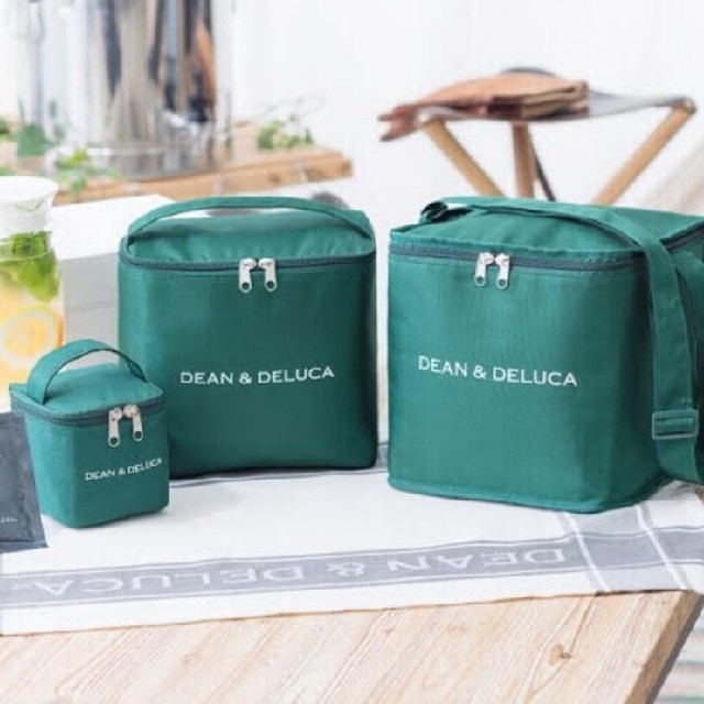 DEAN & DELUCA(ディーンアンドデルーカ)のレア DEAN & DELUCA グリーン 保冷バッグ 2点セット レディースのバッグ(エコバッグ)の商品写真