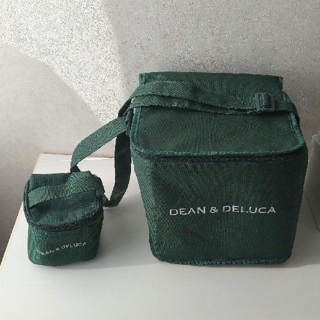 DEAN & DELUCA(ディーンアンドデルーカ)のレア DEAN & DELUCA グリーン 保冷バッグ 2点セット レディースのバッグ(エコバッグ)の商品写真