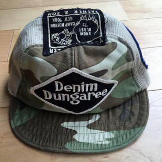 デニムダンガリー(DENIM DUNGAREE)の迷彩ワッペンキャップ50(帽子)