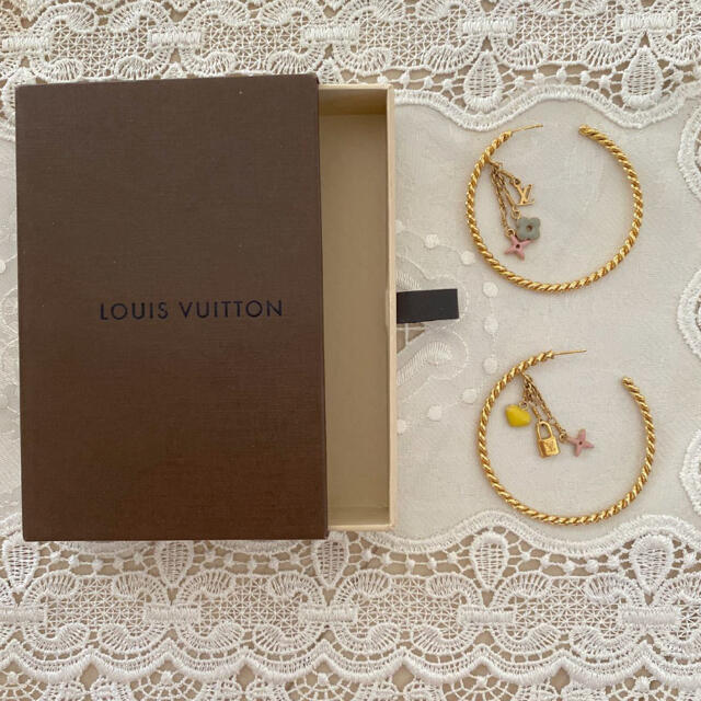 LOUIS VUITTON - 希少 LOUIS VUITTON フープ ピアスの通販 by yuna ｜ルイヴィトンならラクマ