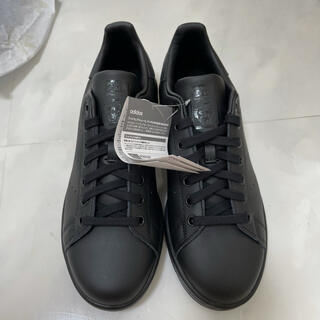 アディダス(adidas)の【新品】アディダス スタンスミス 黒 25.5 ブラック 箱あり(スニーカー)