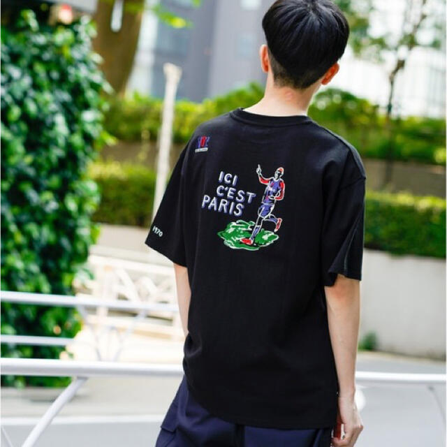 EDIFICE(エディフィス)のEDIFICE パリサンジェルマン PSG刺繍 Tシャツ Mサイズ　黒 メンズのトップス(Tシャツ/カットソー(半袖/袖なし))の商品写真