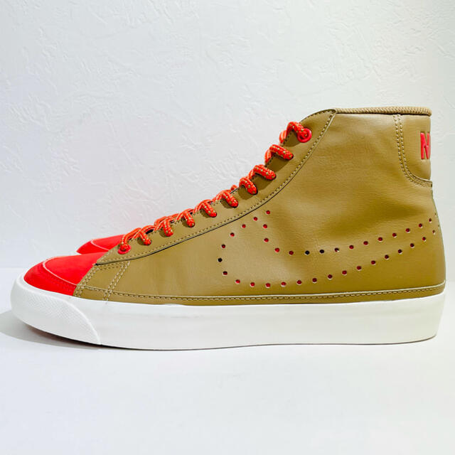 NIKE(ナイキ)のNIKE★BLAZER/ブレイザー・ブレーザー★ベージュ×オレンジ★28.0cm メンズの靴/シューズ(スニーカー)の商品写真