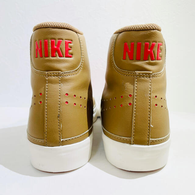 NIKE(ナイキ)のNIKE★BLAZER/ブレイザー・ブレーザー★ベージュ×オレンジ★28.0cm メンズの靴/シューズ(スニーカー)の商品写真