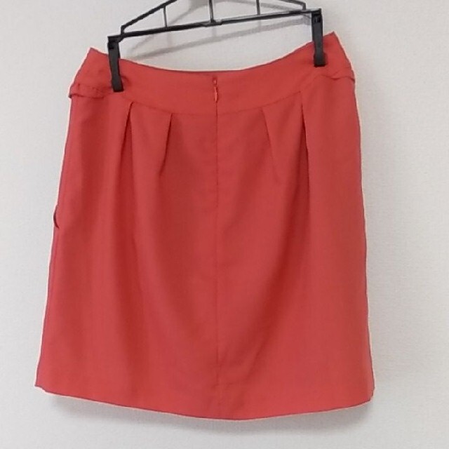 N.Natural beauty basic(エヌナチュラルビューティーベーシック)のエヌ　ナチュラルビューティーベーシック　　ポケット付きスカート レディースのスカート(ひざ丈スカート)の商品写真