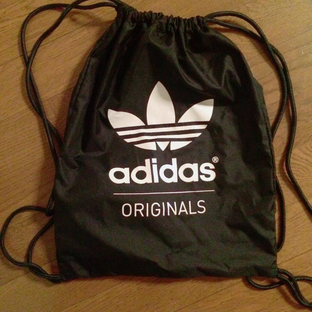 adidas(アディダス)のアディダスａｄｉｄａｓナップザック レディースのバッグ(リュック/バックパック)の商品写真