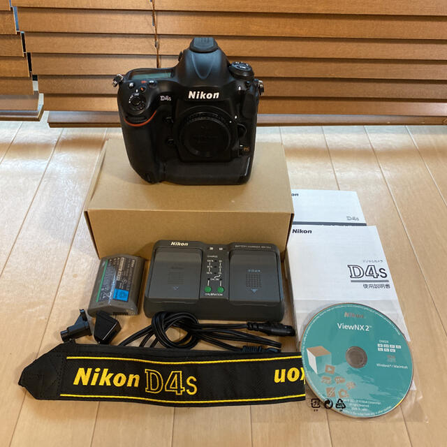 Nikon - 良品　ニコン　D4s シャッター数約89,000回　フラッグシップ一眼レフ