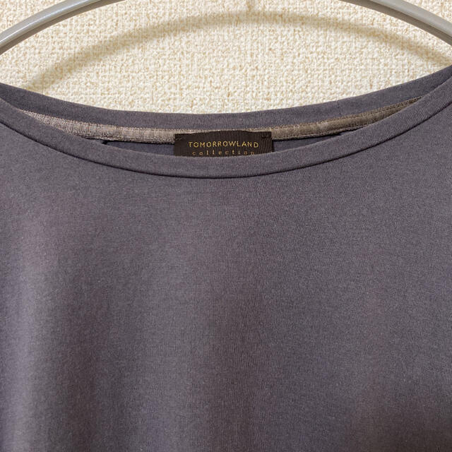 TOMORROWLAND(トゥモローランド)のトゥモローランド　Tシャツ　カットソー　トップス　チャコールグレー　ノースリーブ レディースのトップス(Tシャツ(半袖/袖なし))の商品写真