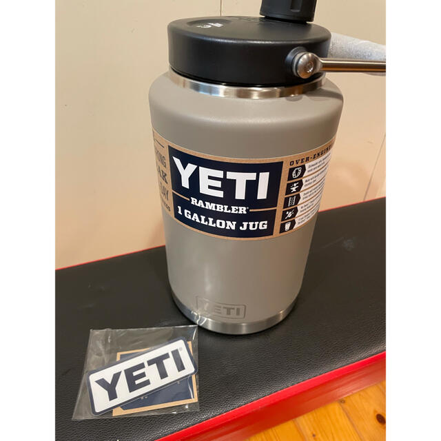 YETI 真空断熱 NEWカラー イエティ 1ガロン 新品 ウォータージャグ ...