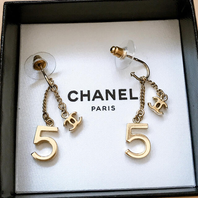 シャネル　CHANEL ５　ピアスアクセサリー