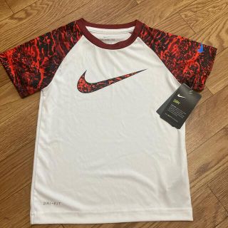 ナイキ(NIKE)のナイキ　Tシャツ　115(Tシャツ/カットソー)